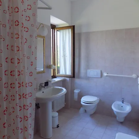 Scappo In Umbria, Nelle Vigne נארני
