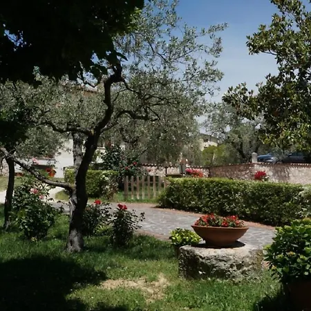 Scappo In Umbria, Nelle Vigne מלון דירות נארני